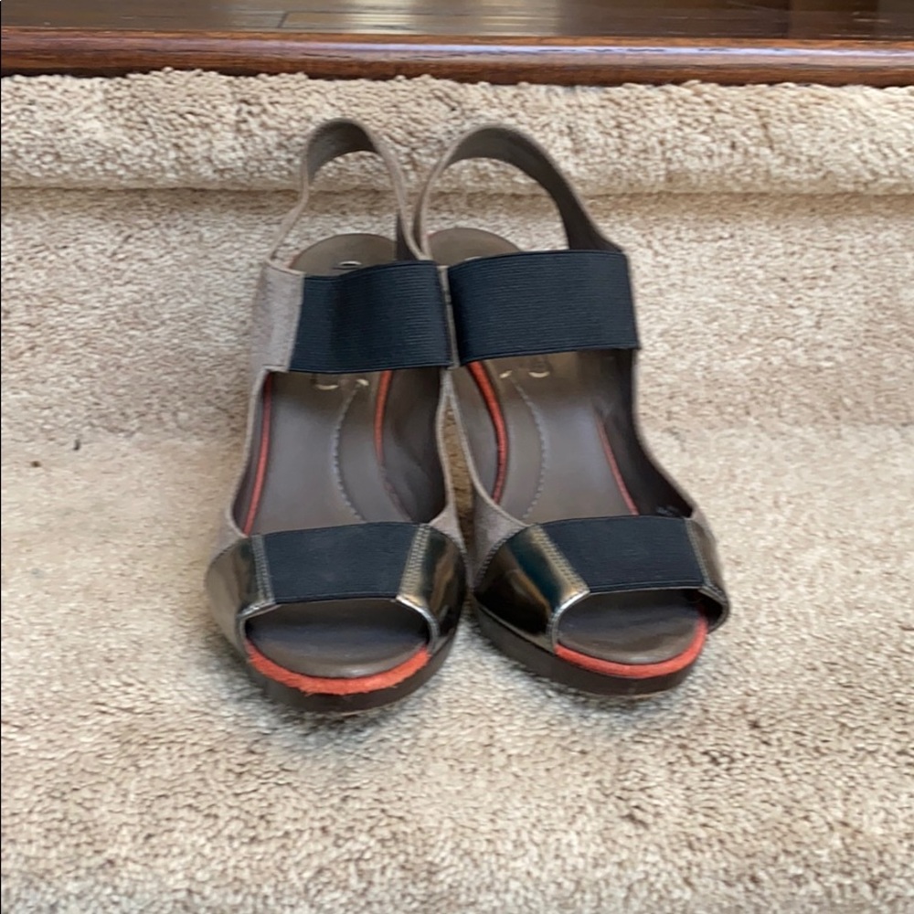 bcbg maxazria shoe.
